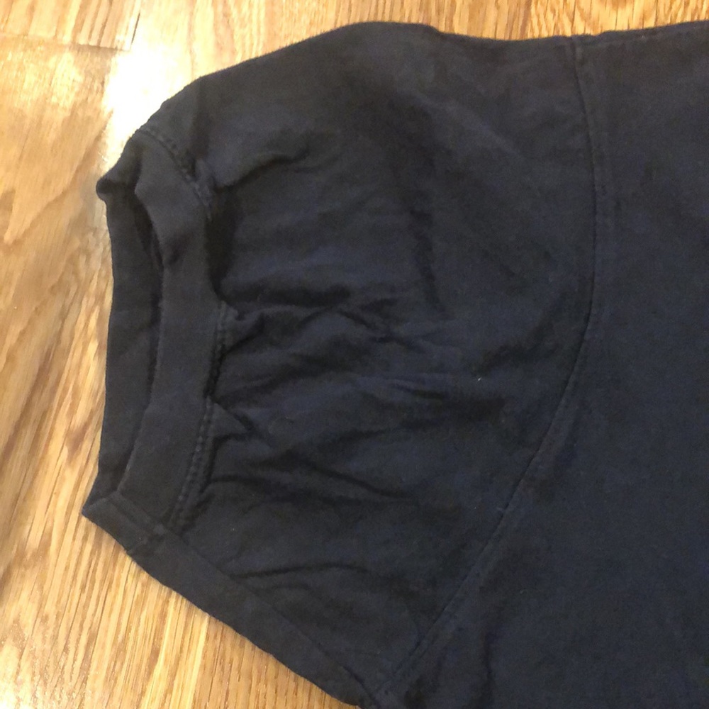 Simple cute black tee! - Picture 3 of 3